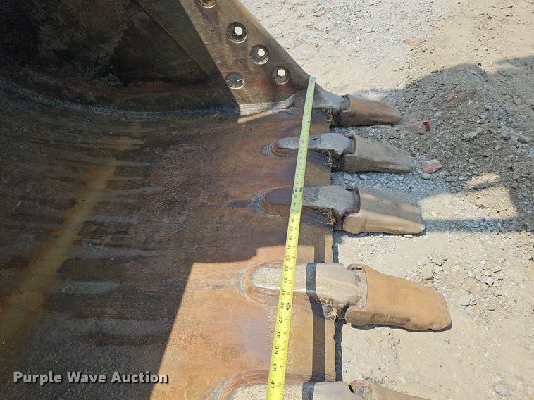 image for item DS6393 2017 Caterpillar 323F L  excavator