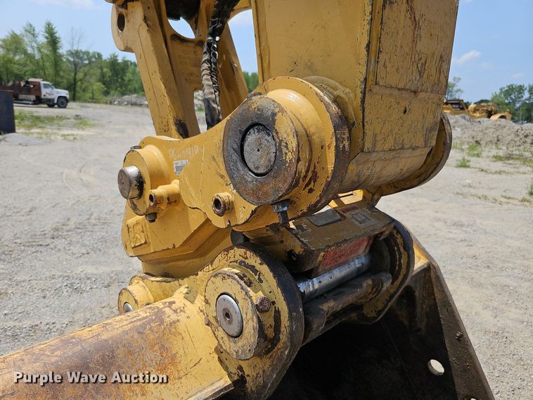 image for item DS6393 2017 Caterpillar 323F L  excavator