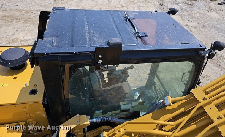 image for item DS6393 2017 Caterpillar 323F L  excavator