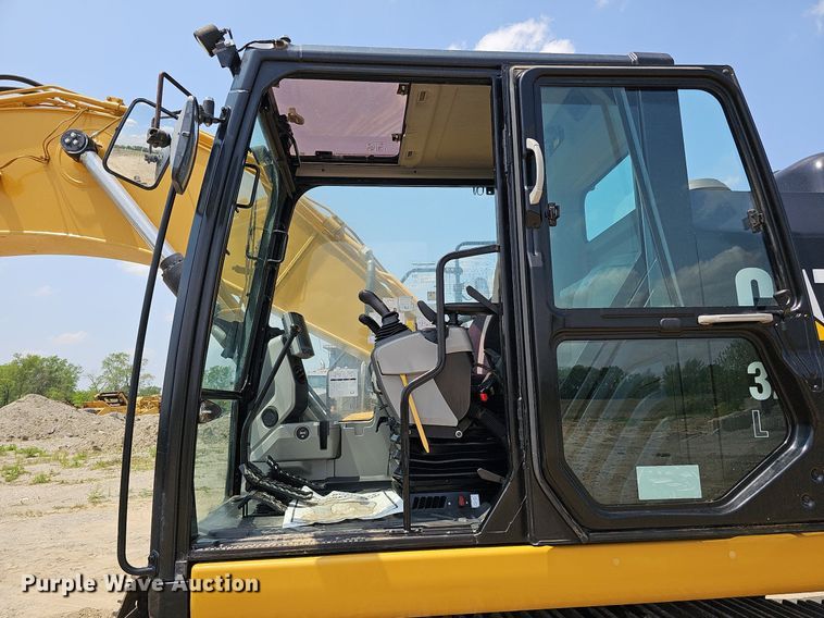 image for item DS6393 2017 Caterpillar 323F L  excavator