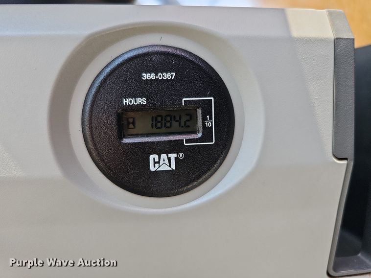 image for item DS6393 2017 Caterpillar 323F L  excavator