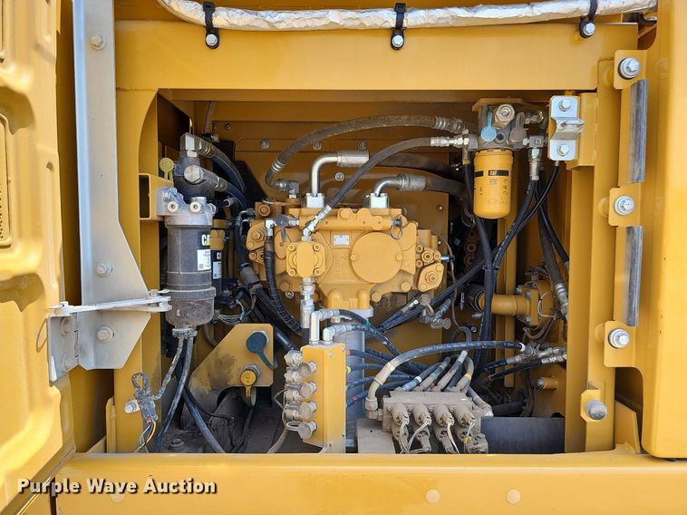 image for item DS6393 2017 Caterpillar 323F L  excavator