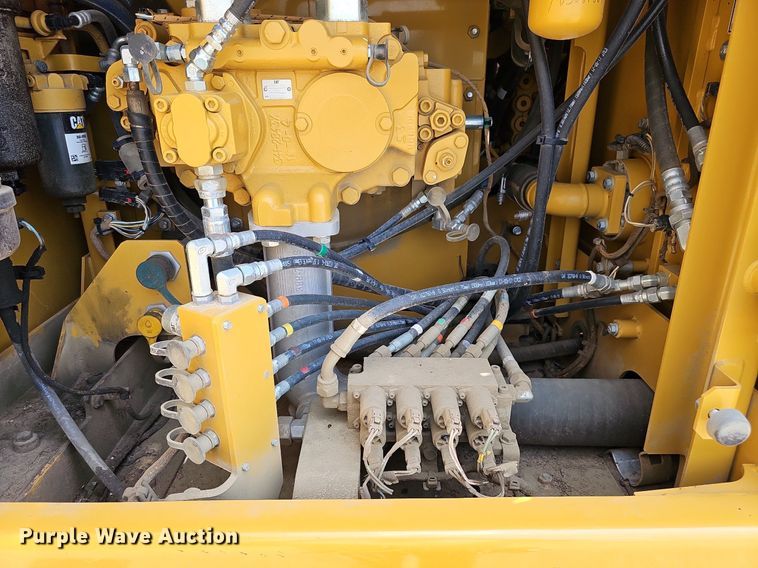 image for item DS6393 2017 Caterpillar 323F L  excavator
