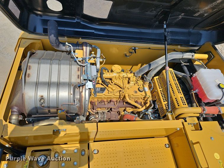 image for item DS6393 2017 Caterpillar 323F L  excavator