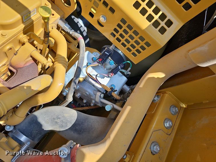 image for item DS6393 2017 Caterpillar 323F L  excavator