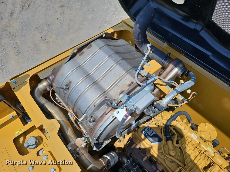 image for item DS6393 2017 Caterpillar 323F L  excavator