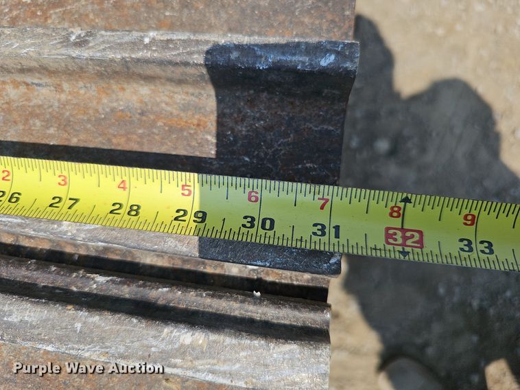 image for item DS6393 2017 Caterpillar 323F L  excavator