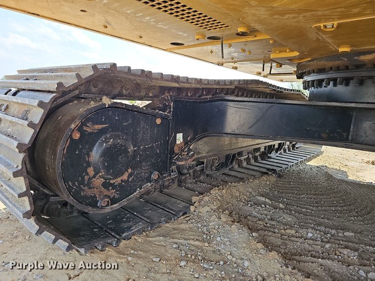 image for item DS6393 2017 Caterpillar 323F L  excavator