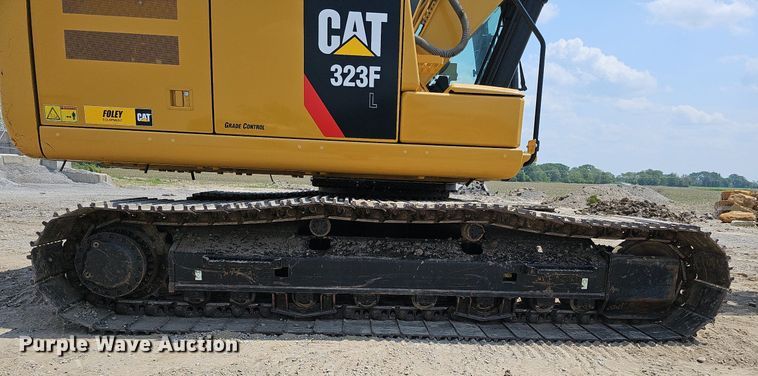 image for item DS6393 2017 Caterpillar 323F L  excavator