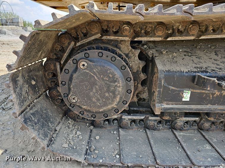 image for item DS6393 2017 Caterpillar 323F L  excavator