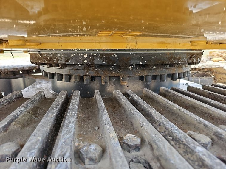 image for item DS6393 2017 Caterpillar 323F L  excavator