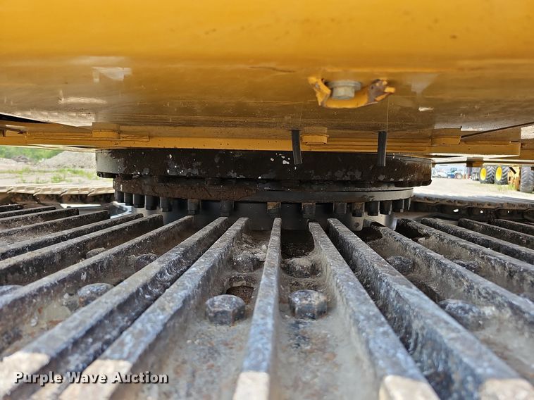 image for item DS6393 2017 Caterpillar 323F L  excavator