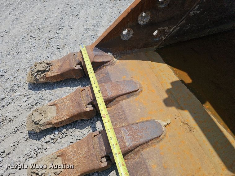 image for item DS6393 2017 Caterpillar 323F L  excavator