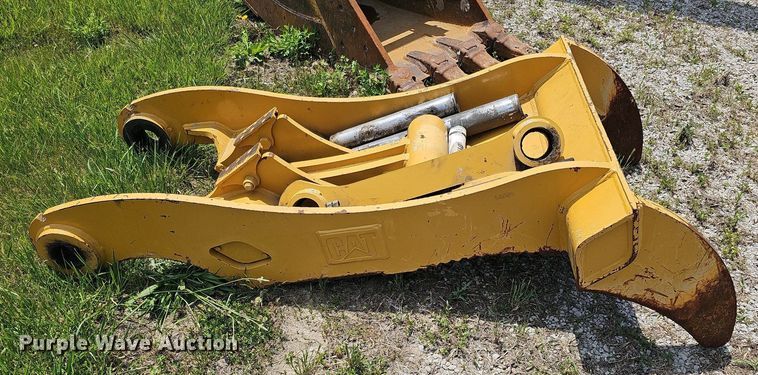 image for item DS6393 2017 Caterpillar 323F L  excavator