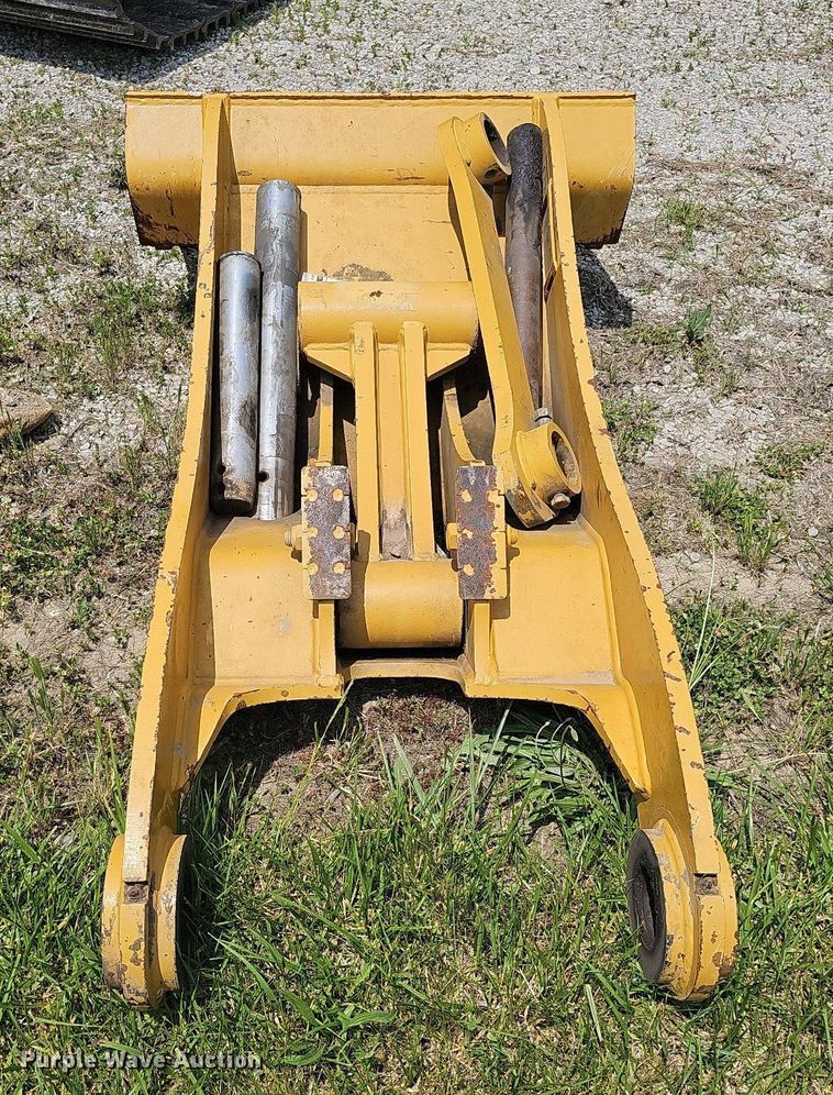 image for item DS6393 2017 Caterpillar 323F L  excavator