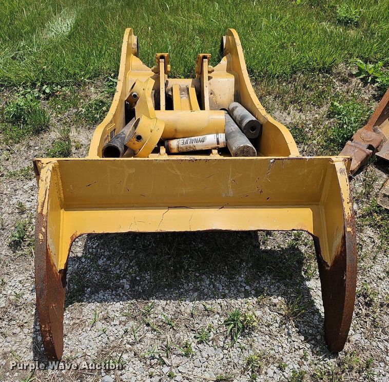 image for item DS6393 2017 Caterpillar 323F L  excavator