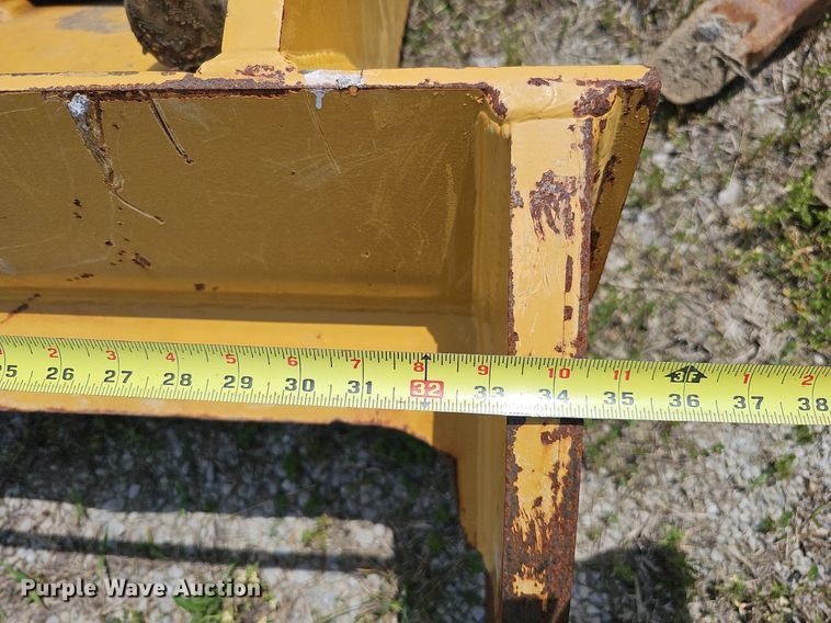 image for item DS6393 2017 Caterpillar 323F L  excavator