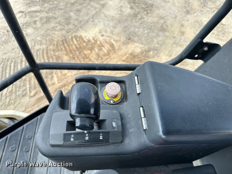 image for item DS6395 2005 Ingersoll Rand SD77F TF  single drum vibratory roller