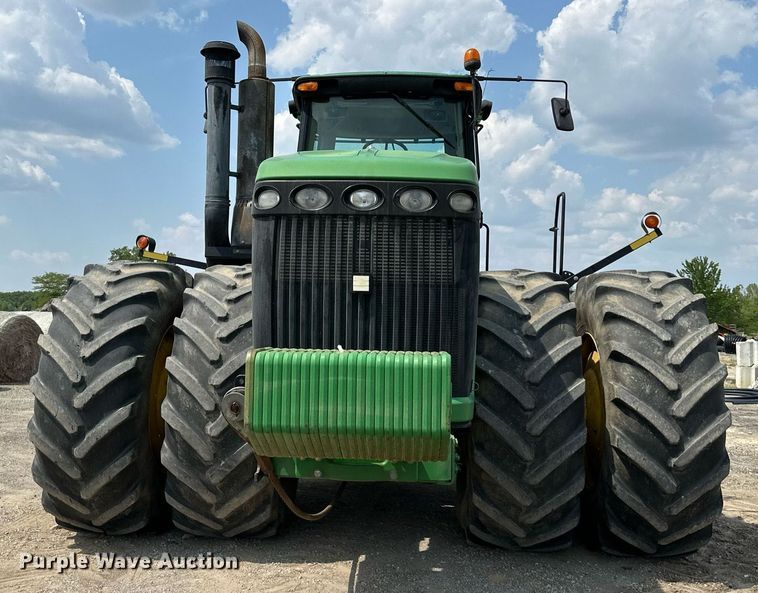image for item DS6396 2011 John Deere 9530 Scraper Special  4WD tractor