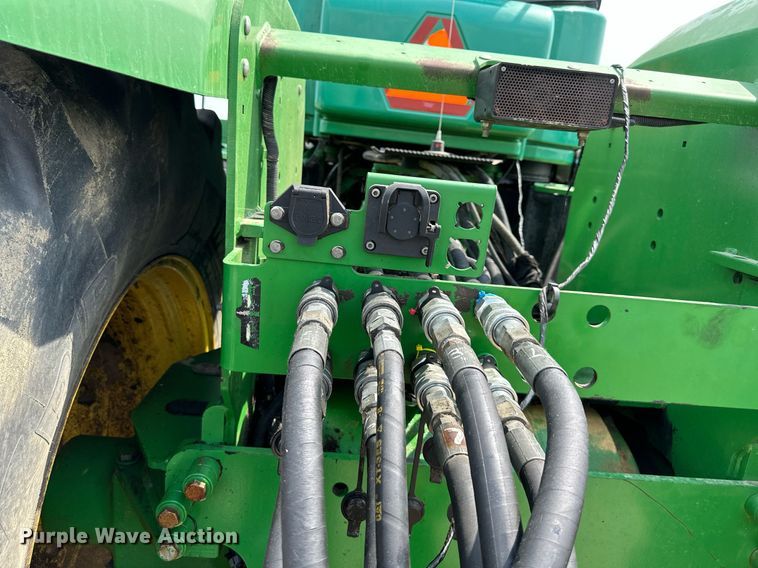 image for item DS6396 2011 John Deere 9530 Scraper Special  4WD tractor