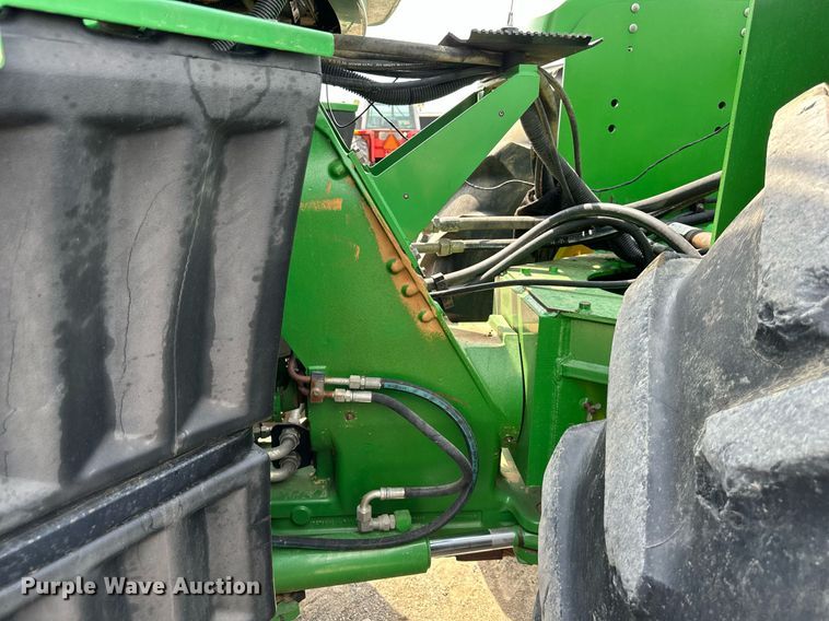 image for item DS6396 2011 John Deere 9530 Scraper Special  4WD tractor