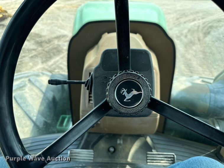 image for item DS6396 2011 John Deere 9530 Scraper Special  4WD tractor