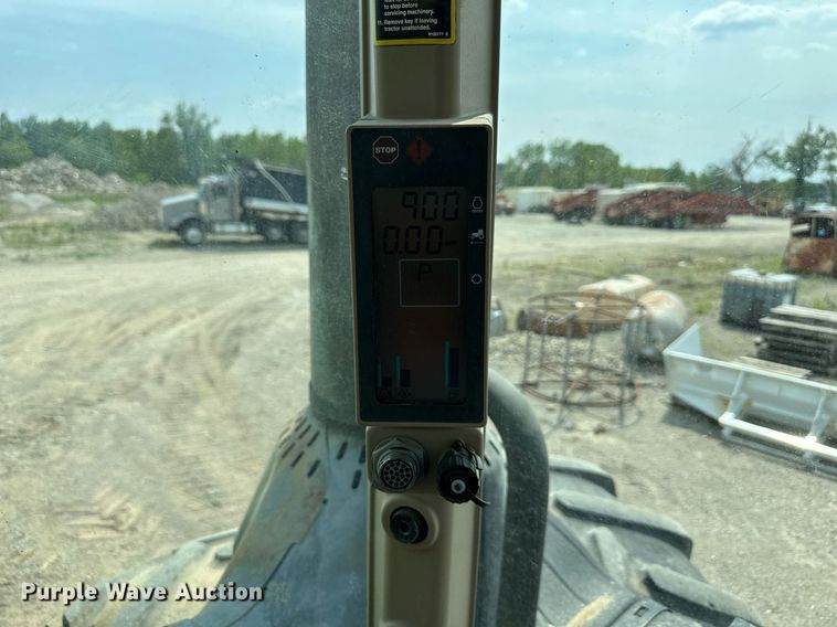 image for item DS6396 2011 John Deere 9530 Scraper Special  4WD tractor