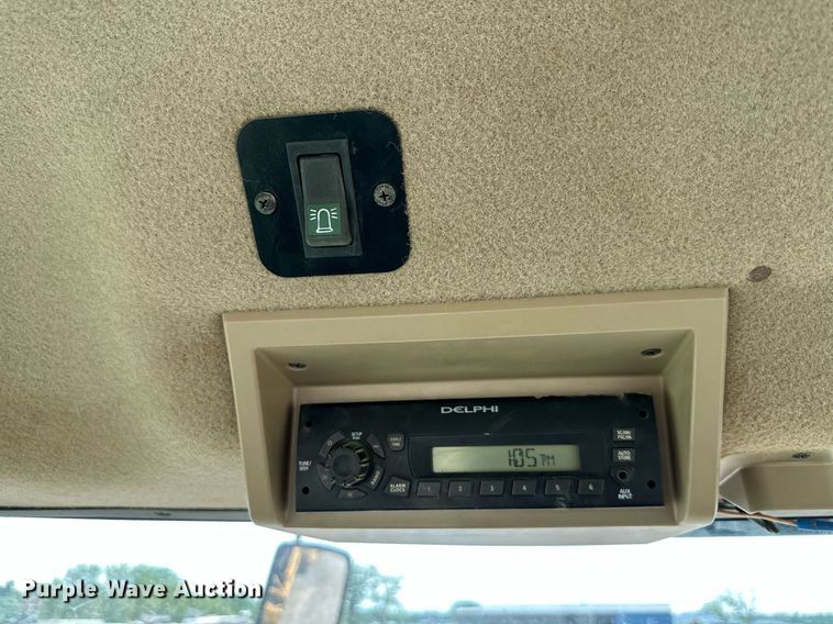 image for item DS6396 2011 John Deere 9530 Scraper Special  4WD tractor