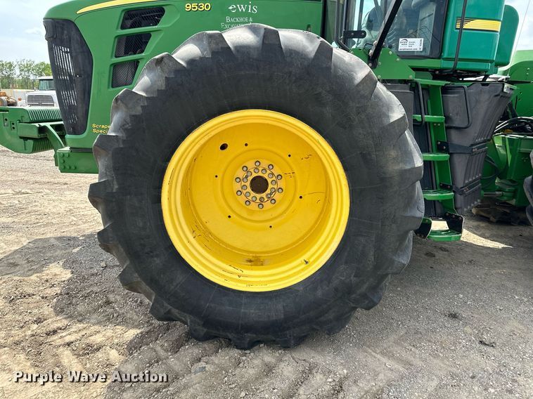 image for item DS6396 2011 John Deere 9530 Scraper Special  4WD tractor