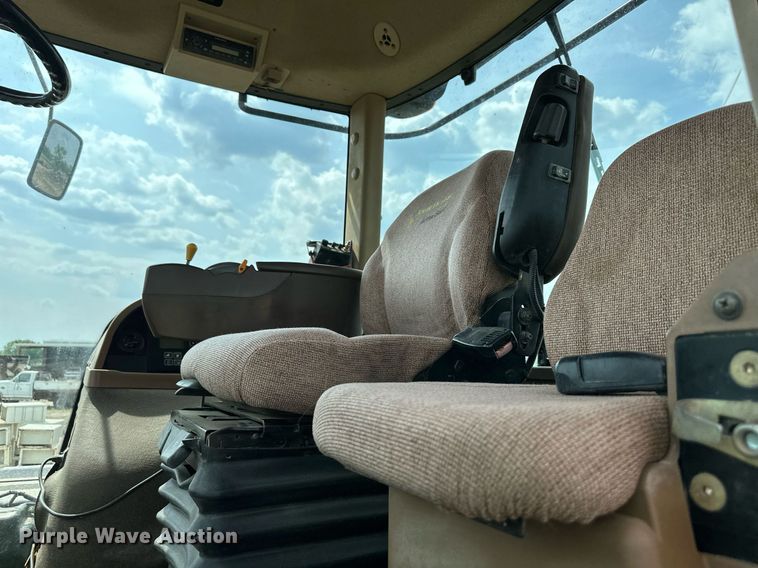 image for item DS6396 2011 John Deere 9530 Scraper Special  4WD tractor