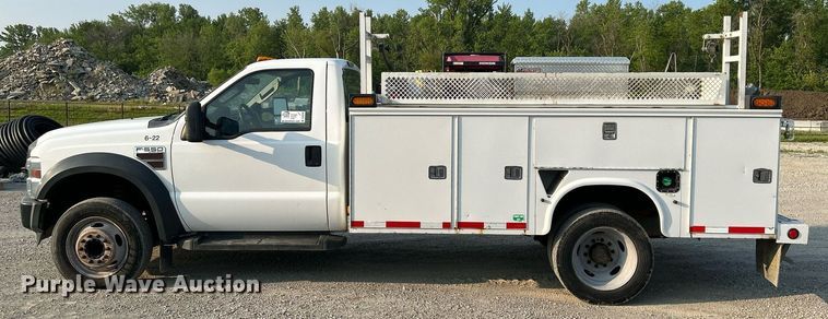 image for item DS6398 2010 Ford F550 Super Duty XL  utility / service truck