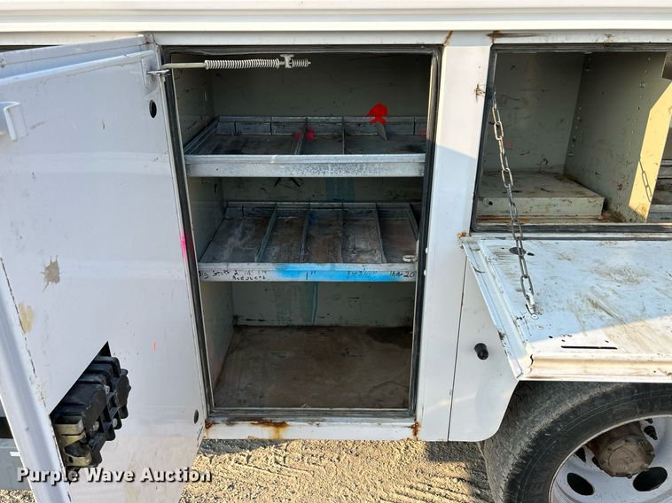 image for item DS6398 2010 Ford F550 Super Duty XL  utility / service truck