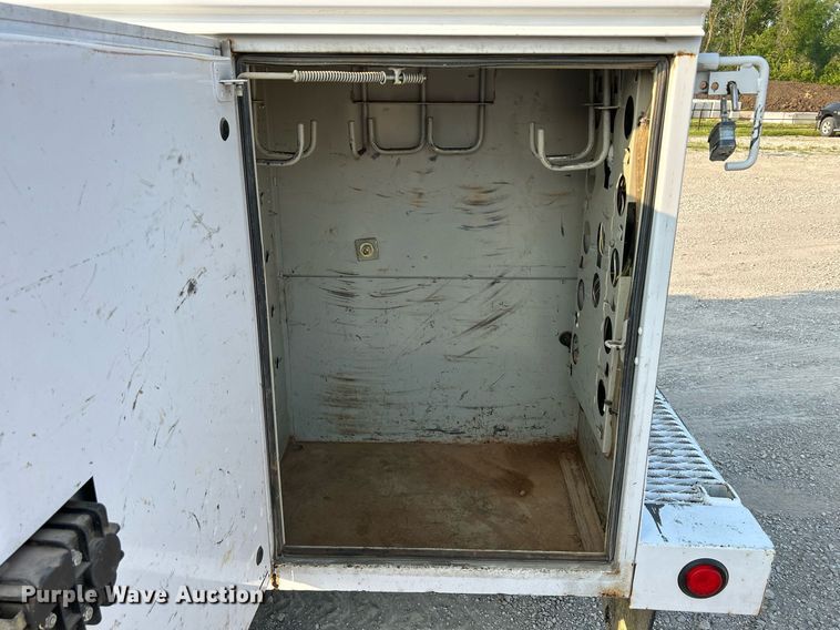 image for item DS6398 2010 Ford F550 Super Duty XL  utility / service truck