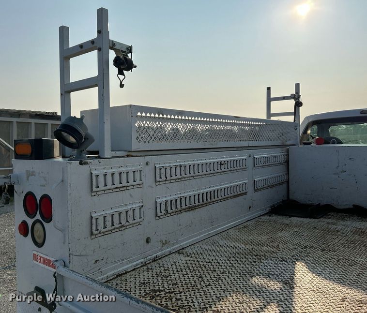 image for item DS6398 2010 Ford F550 Super Duty XL  utility / service truck