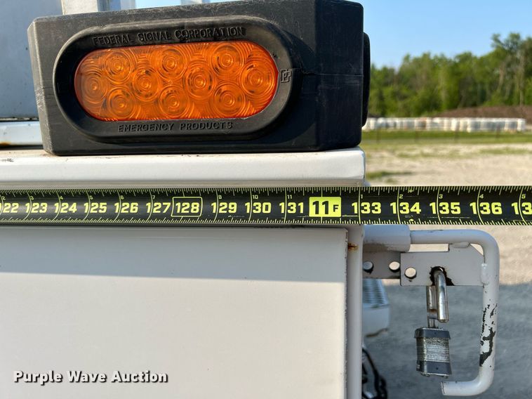 image for item DS6398 2010 Ford F550 Super Duty XL  utility / service truck