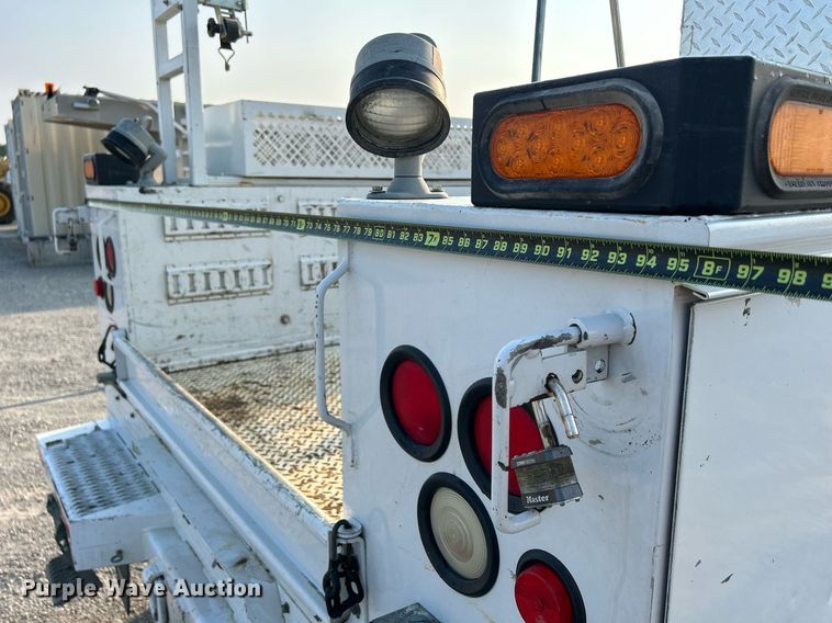 image for item DS6398 2010 Ford F550 Super Duty XL  utility / service truck