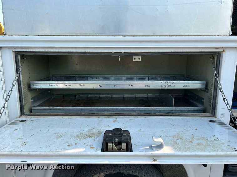 image for item DS6398 2010 Ford F550 Super Duty XL  utility / service truck