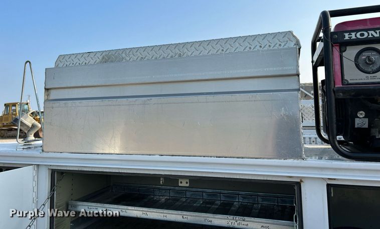 image for item DS6398 2010 Ford F550 Super Duty XL  utility / service truck