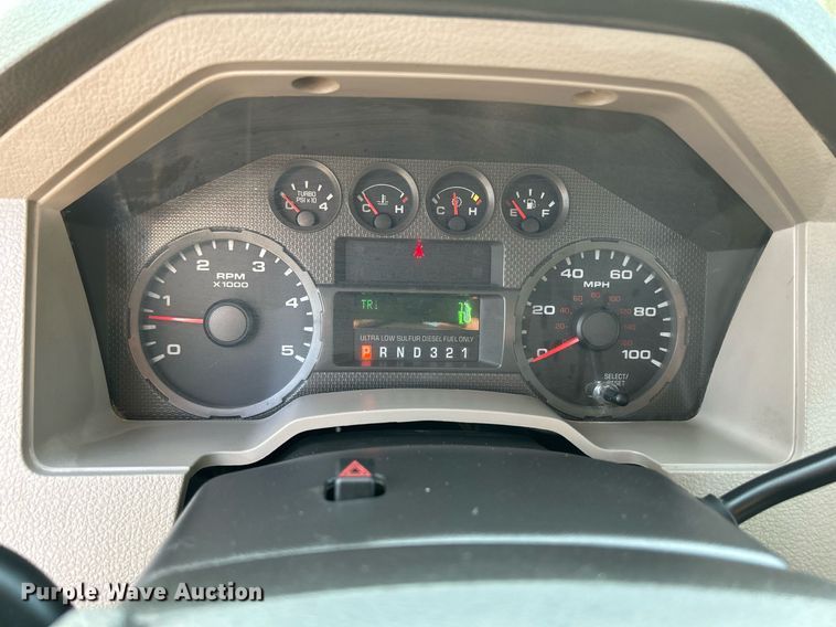 image for item DS6398 2010 Ford F550 Super Duty XL  utility / service truck