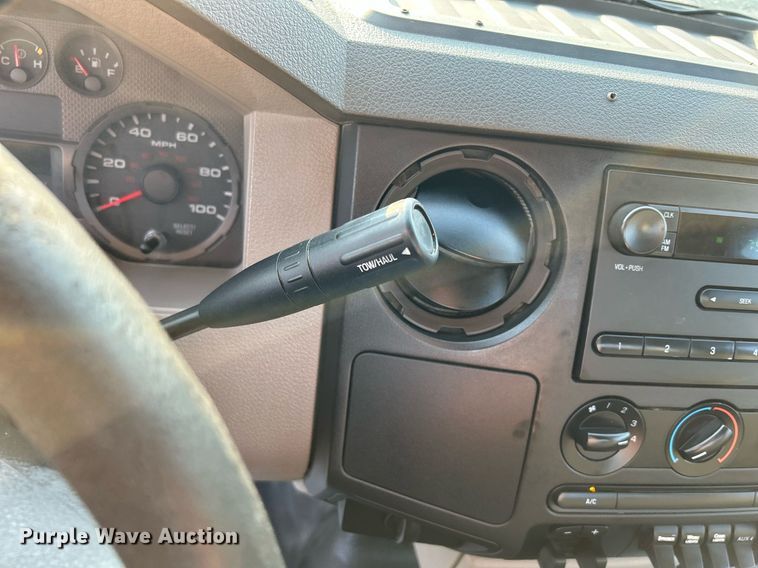 image for item DS6398 2010 Ford F550 Super Duty XL  utility / service truck