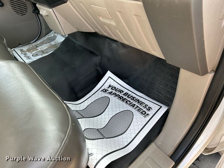 image for item DS6398 2010 Ford F550 Super Duty XL  utility / service truck