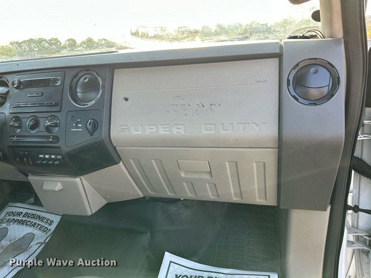 image for item DS6398 2010 Ford F550 Super Duty XL  utility / service truck