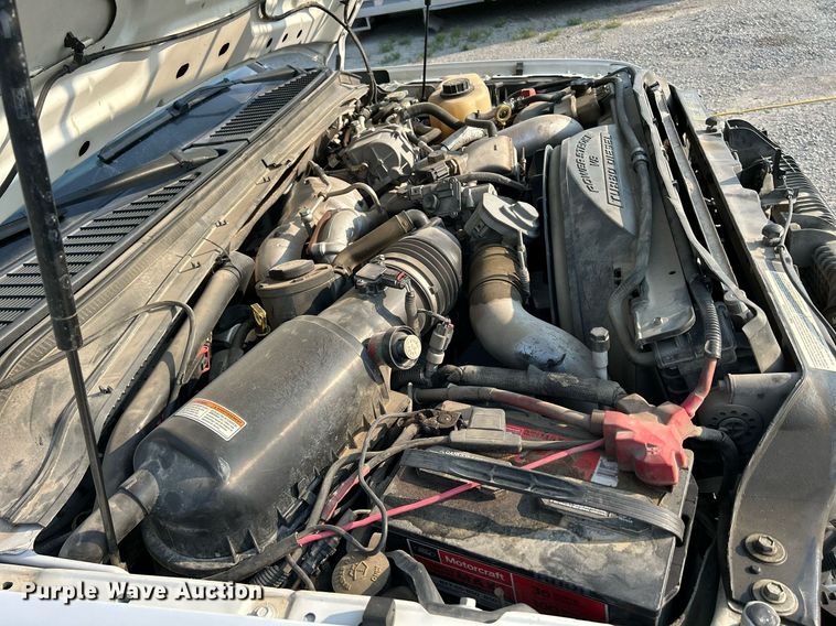 image for item DS6398 2010 Ford F550 Super Duty XL  utility / service truck