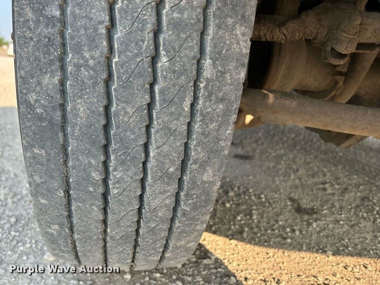 image for item DS6398 2010 Ford F550 Super Duty XL  utility / service truck