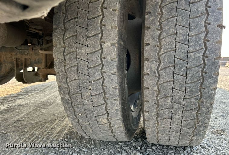 image for item DS6398 2010 Ford F550 Super Duty XL  utility / service truck