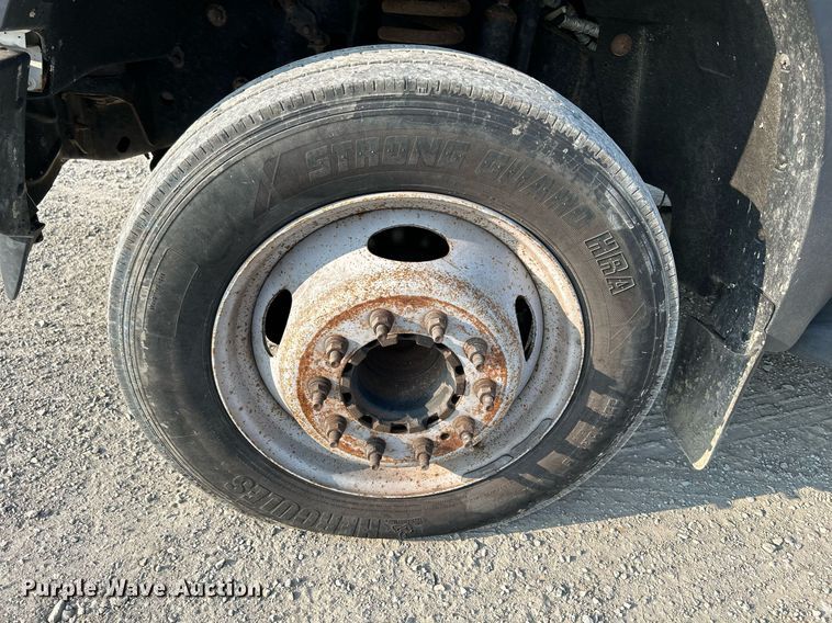 image for item DS6398 2010 Ford F550 Super Duty XL  utility / service truck