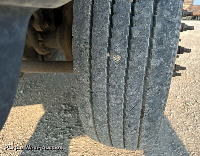 image for item DS6398 2010 Ford F550 Super Duty XL  utility / service truck