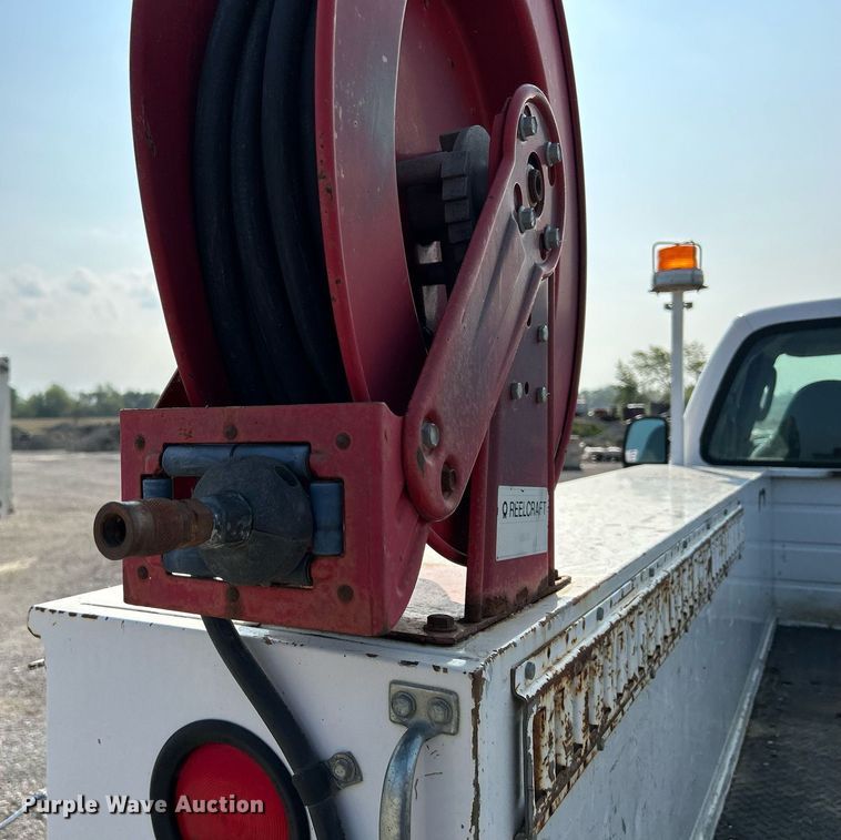 image for item DS6399 2004 Ford F350 Super Duty XL  utility bed pickup truck