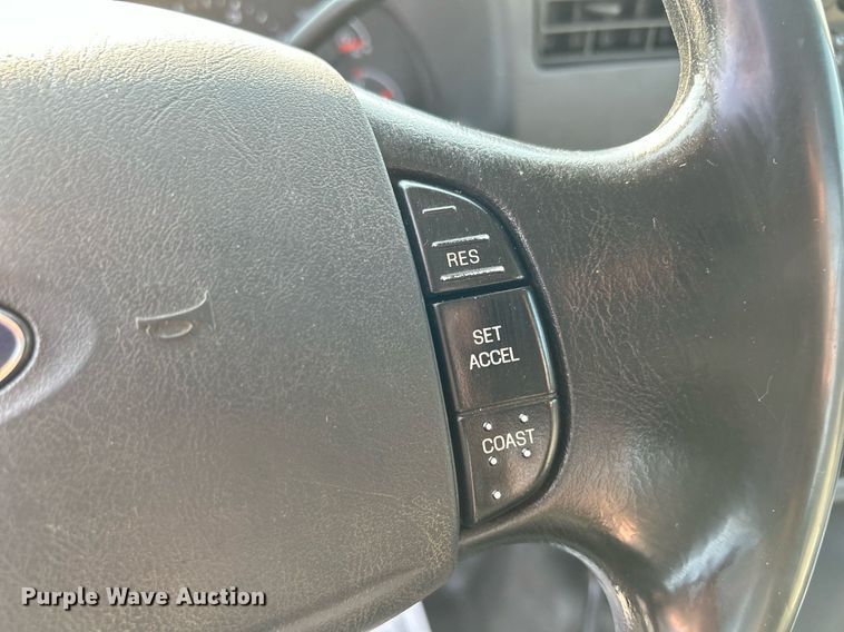 image for item DS6399 2004 Ford F350 Super Duty XL  utility bed pickup truck