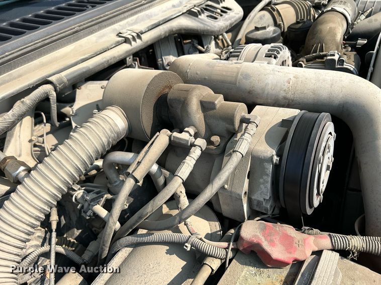 image for item DS6399 2004 Ford F350 Super Duty XL  utility bed pickup truck